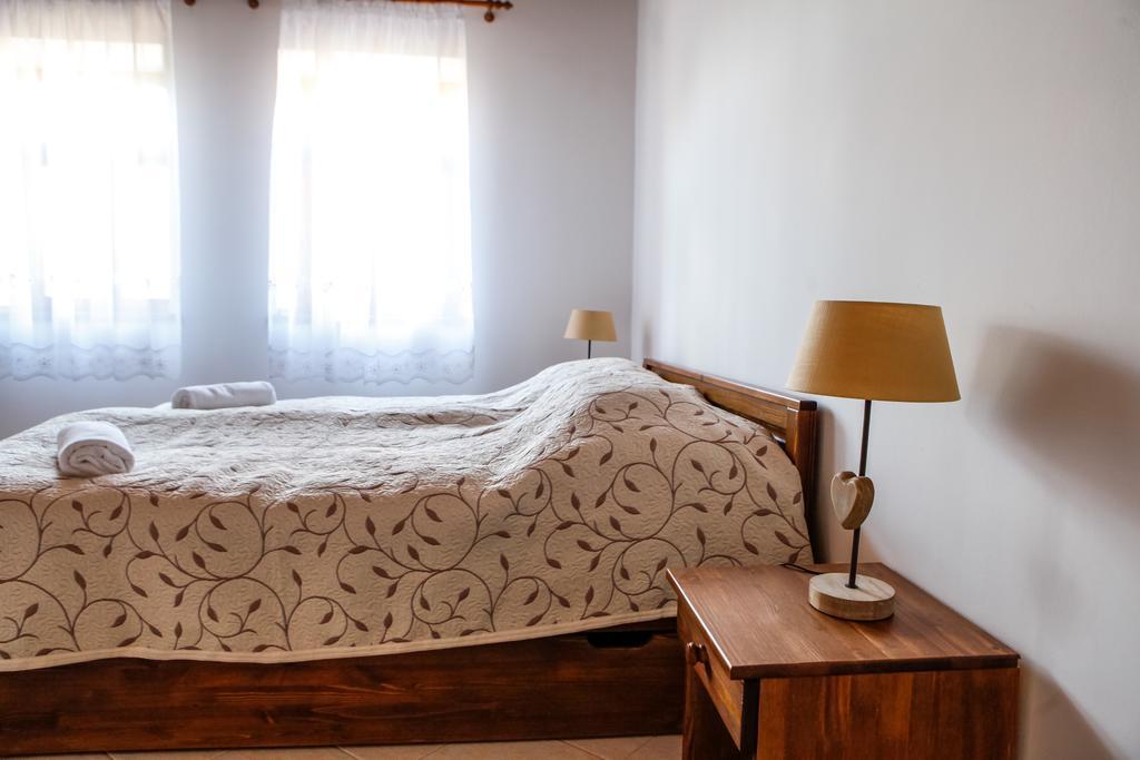 Katica Vendeghaz Hotel Tarcal Kamer foto